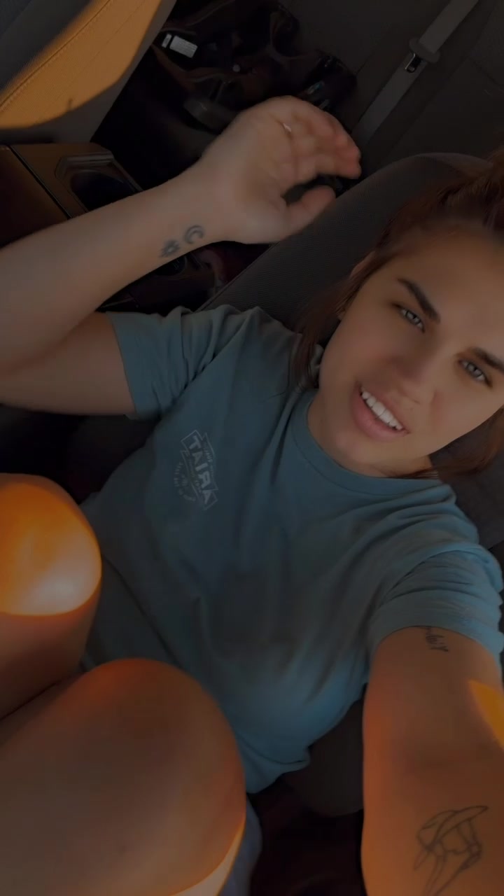 @anna 1.0 👟🦋💙
