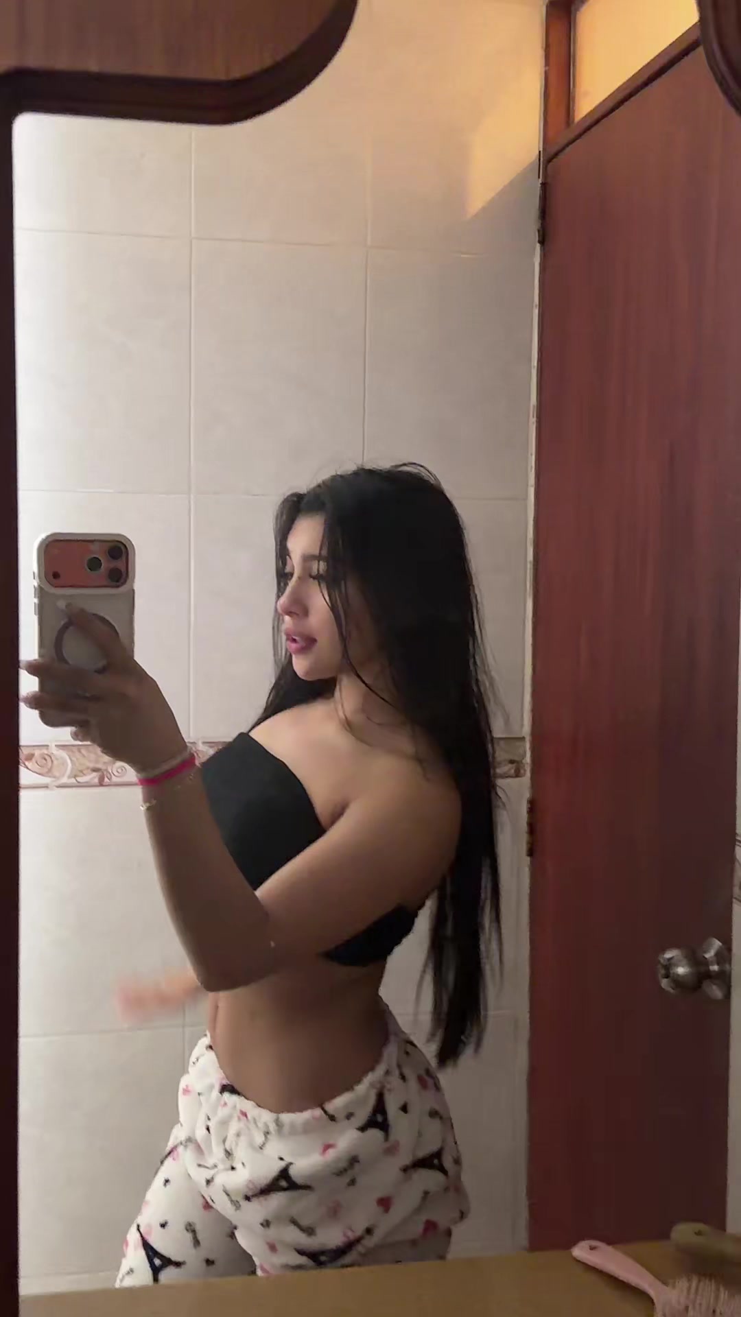 @Fofia ๐ฆ๐