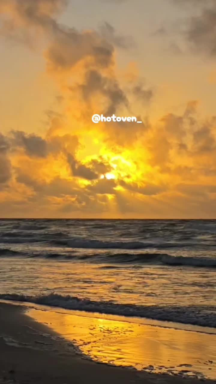 @Hotoven_