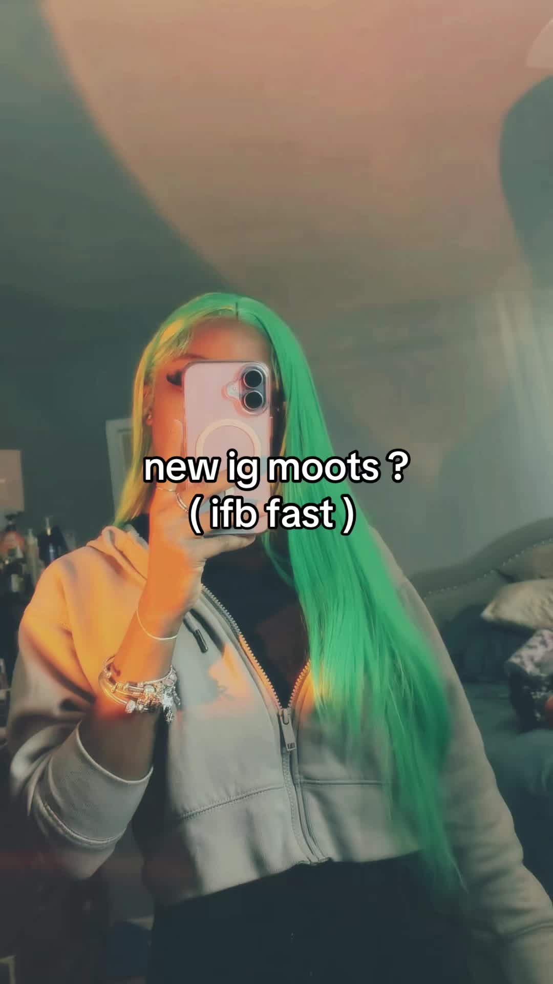 @ᥫ᭡.