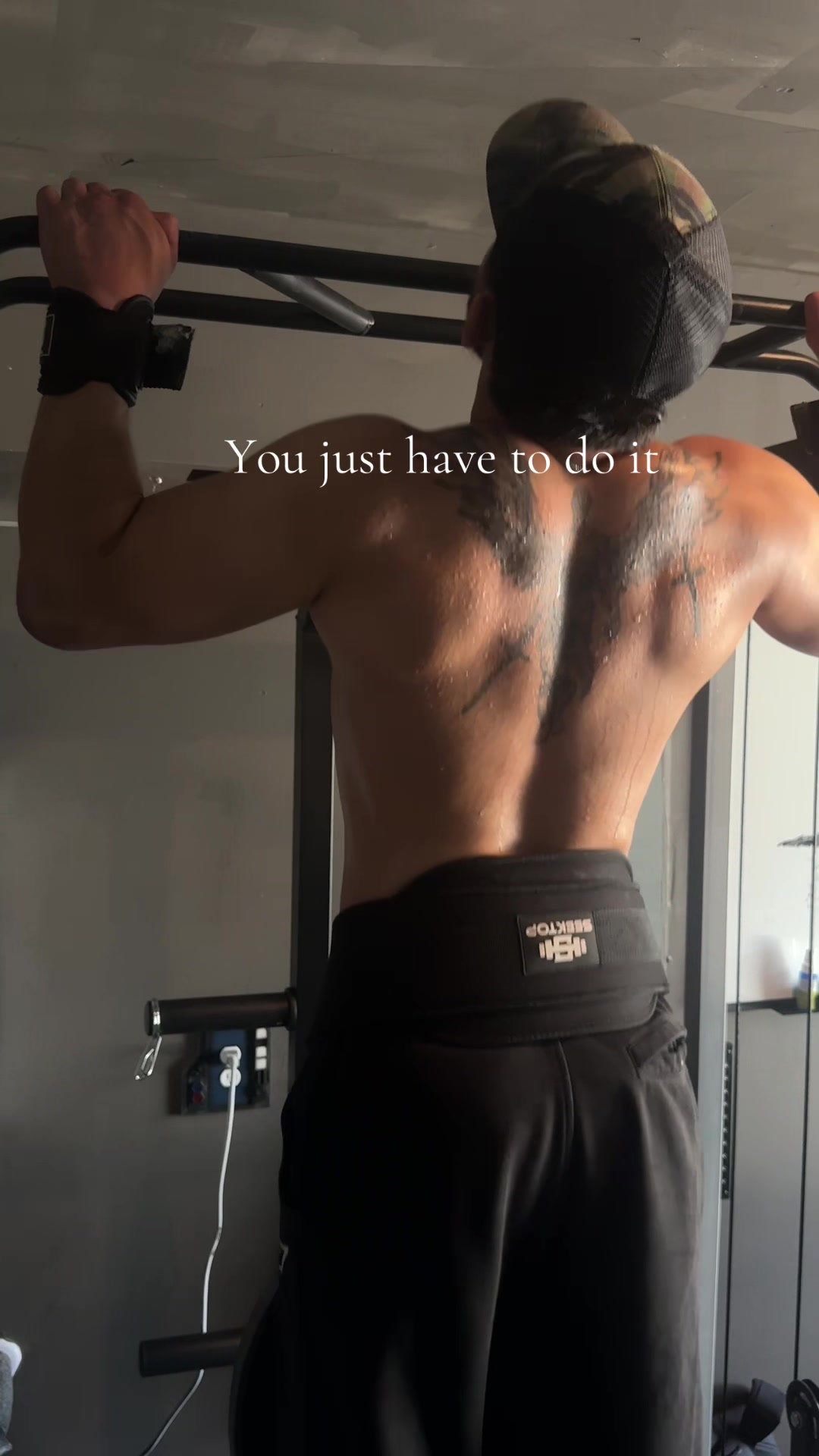 @cchris_trains_everything