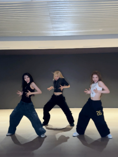 @MEOVV