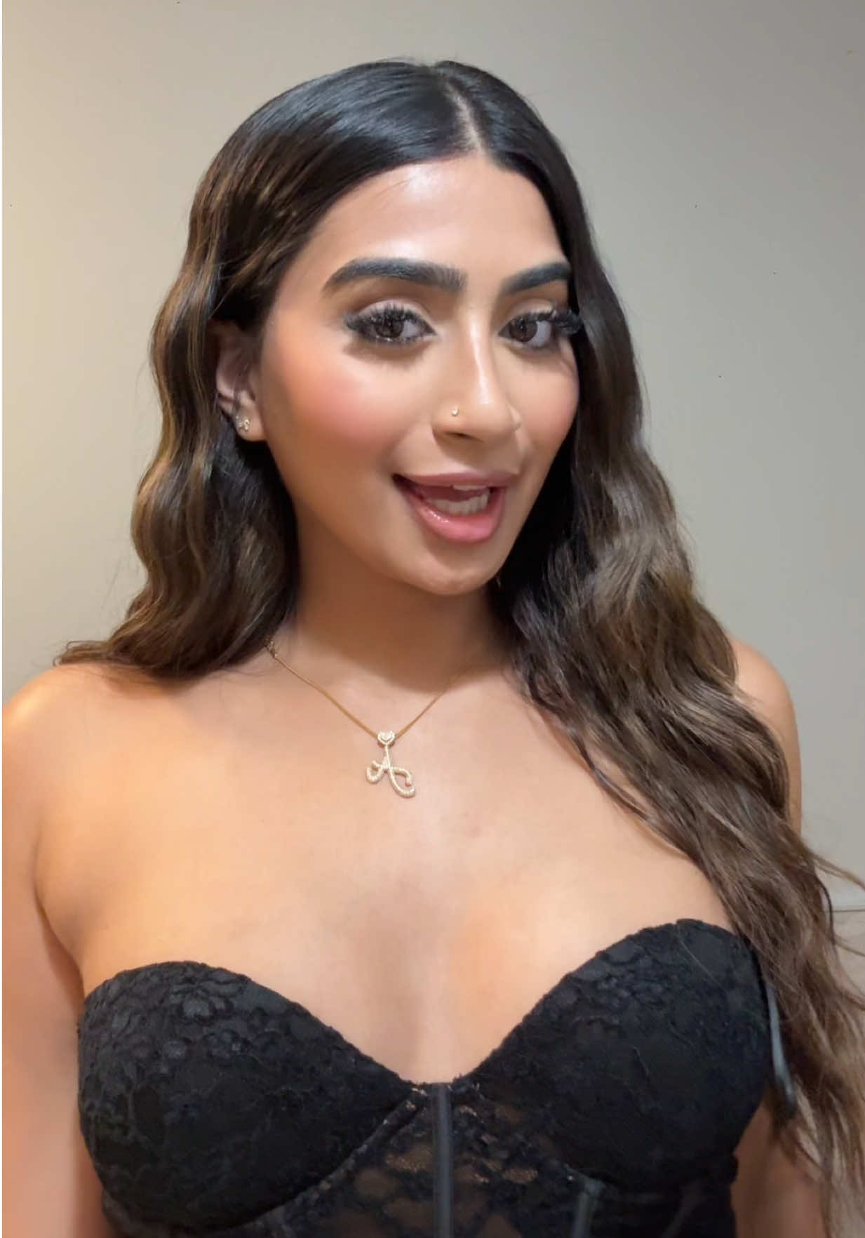 @akshileya