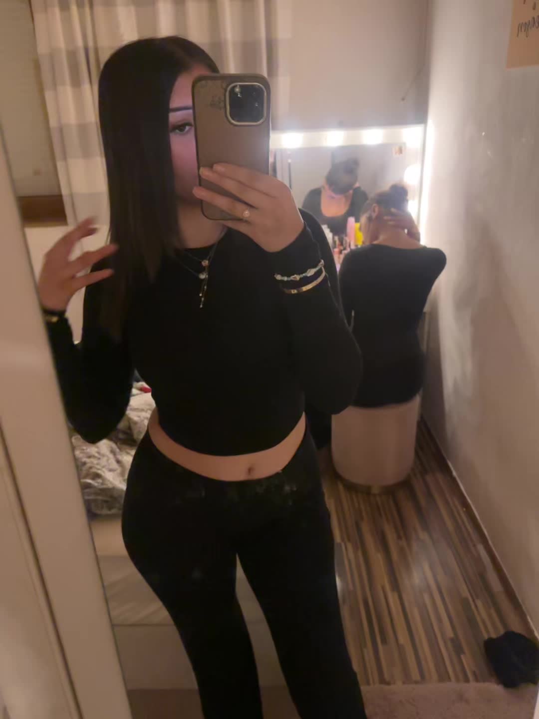 @هستی🍫