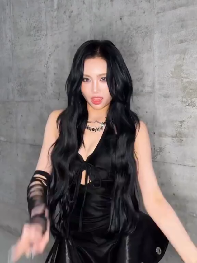 @Everglow