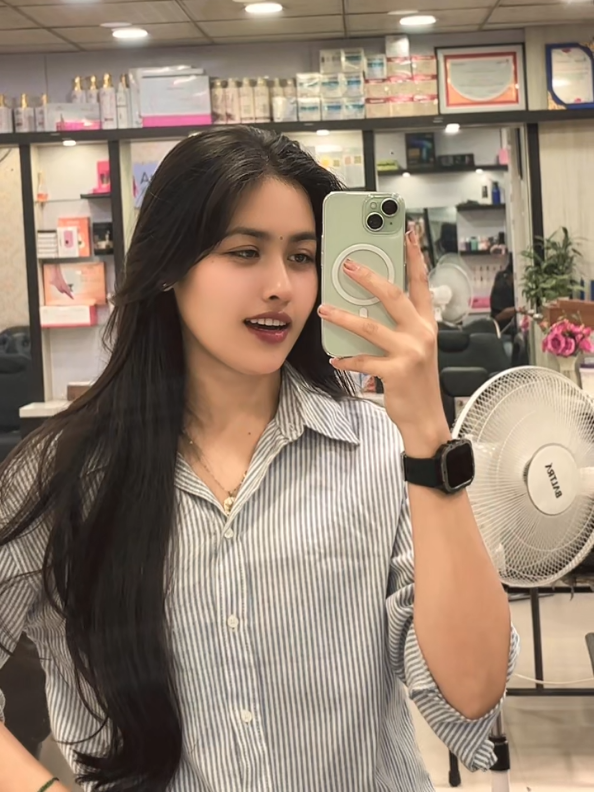 @SABINA 🦚🦋