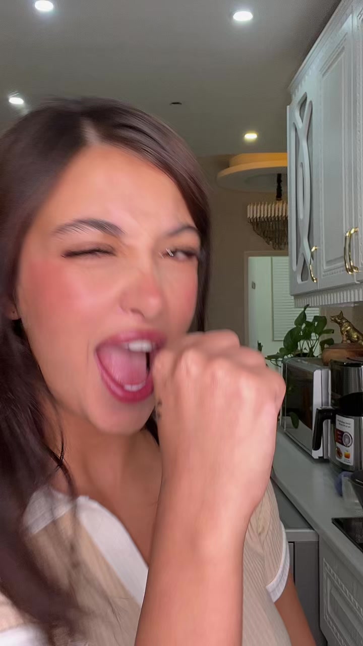 @Mehrsa