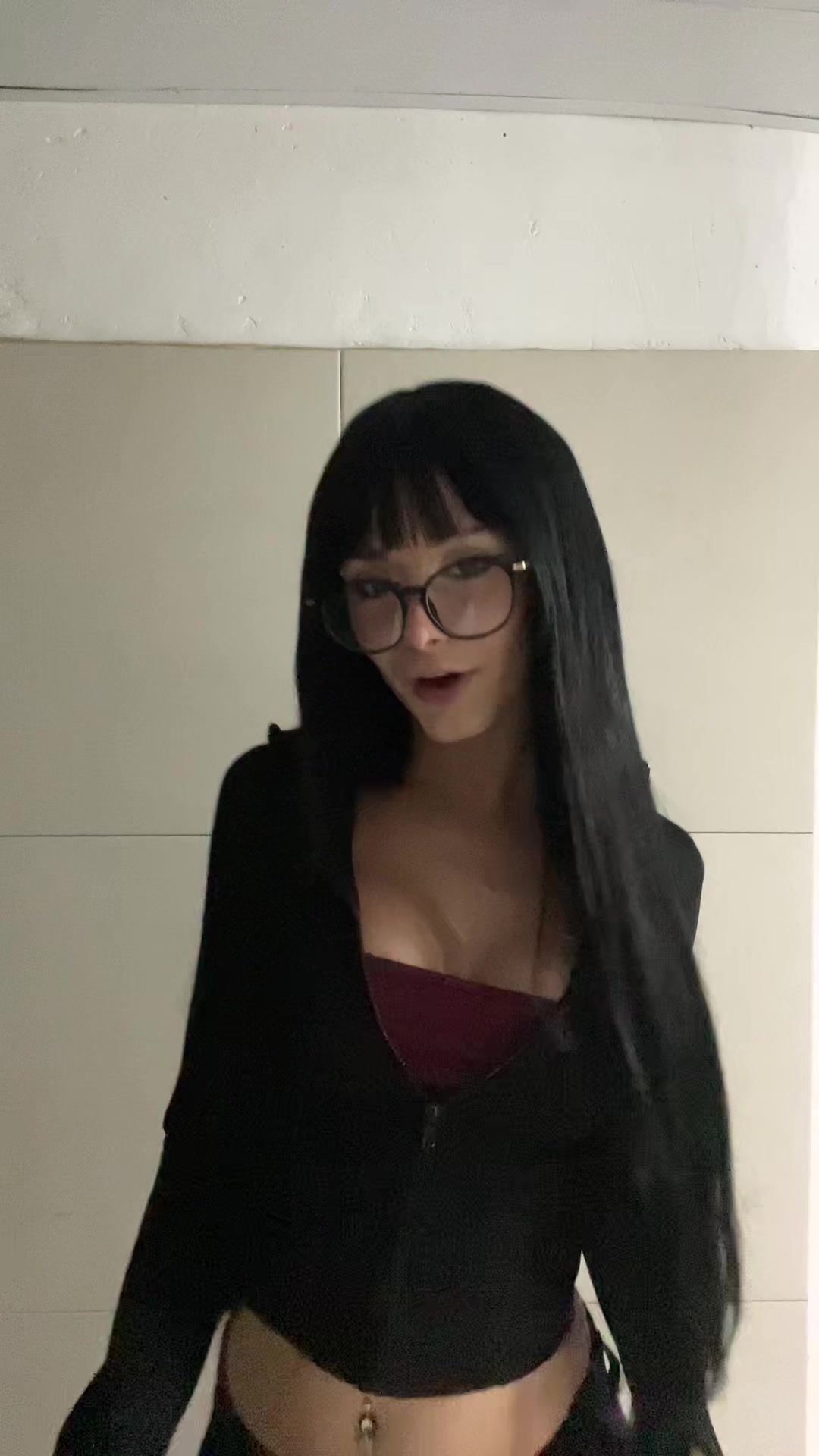 @👾