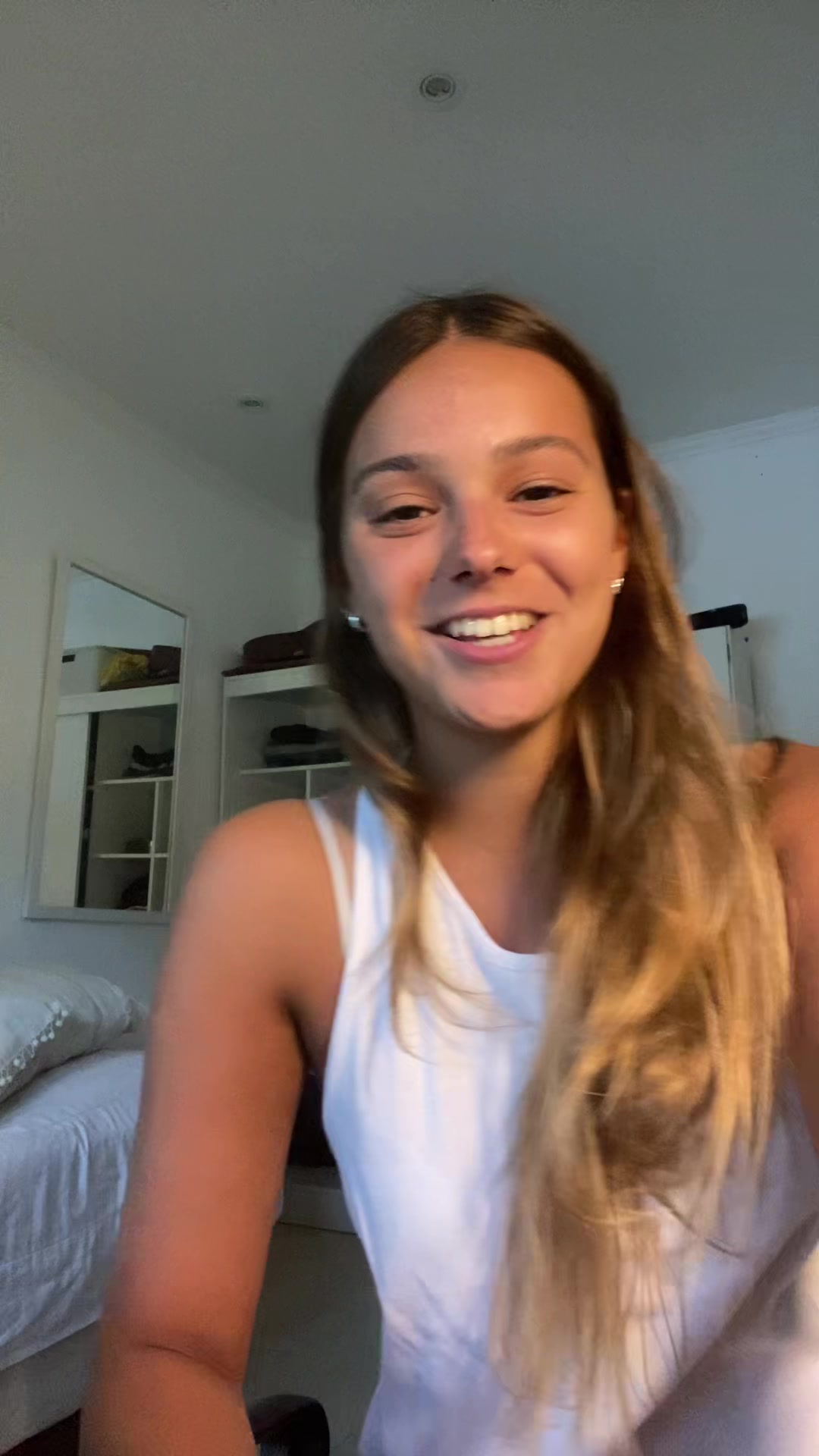 @Clara Alvarez