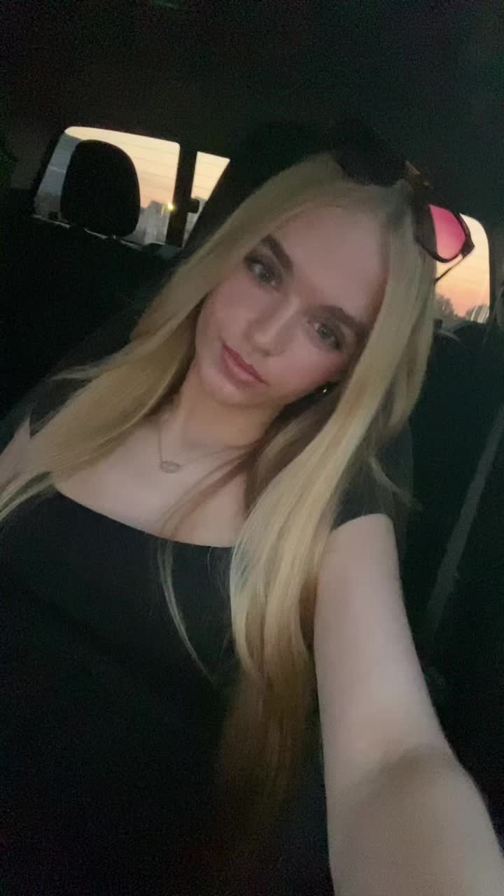 @isabella