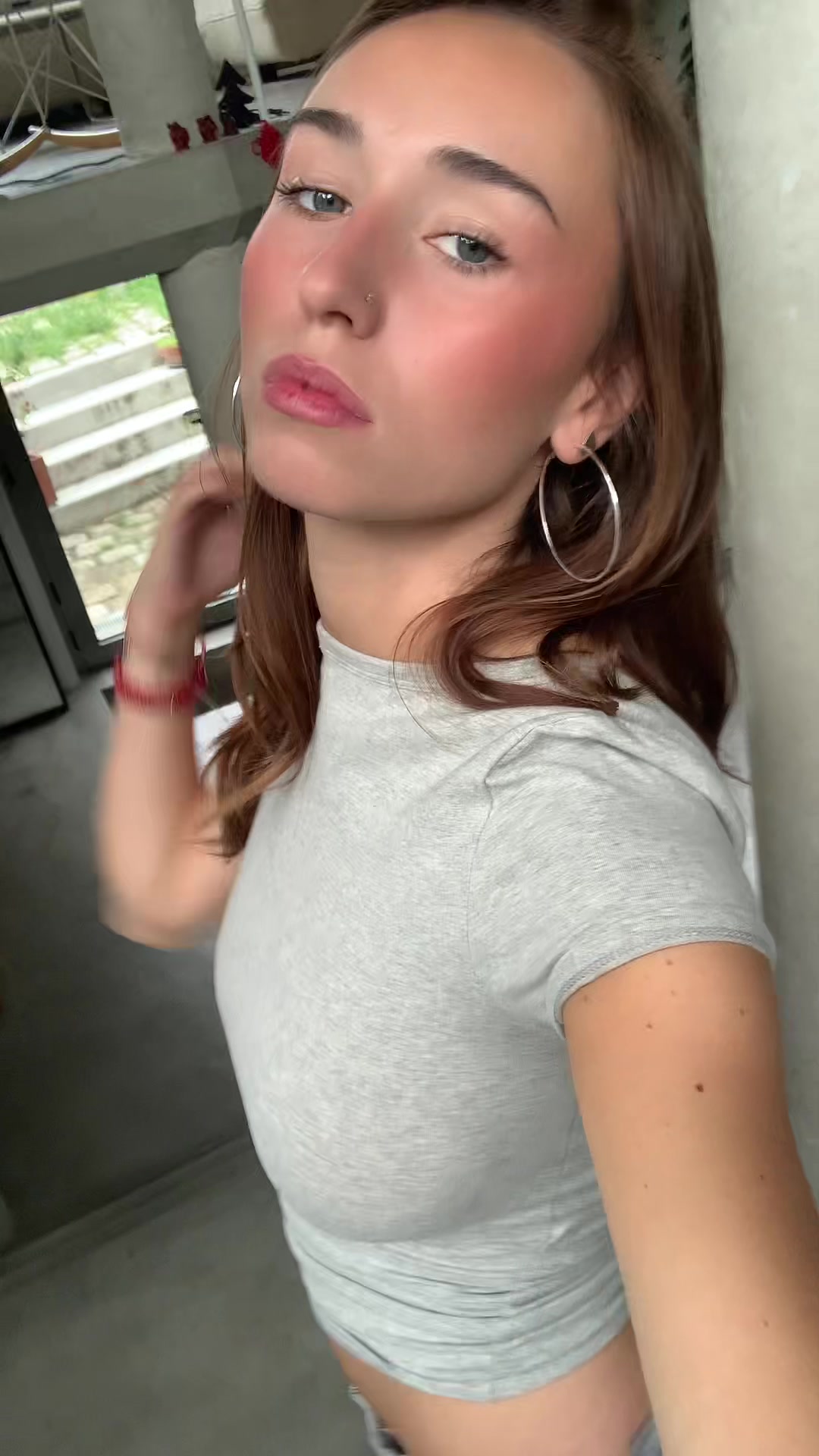 @anoukabella