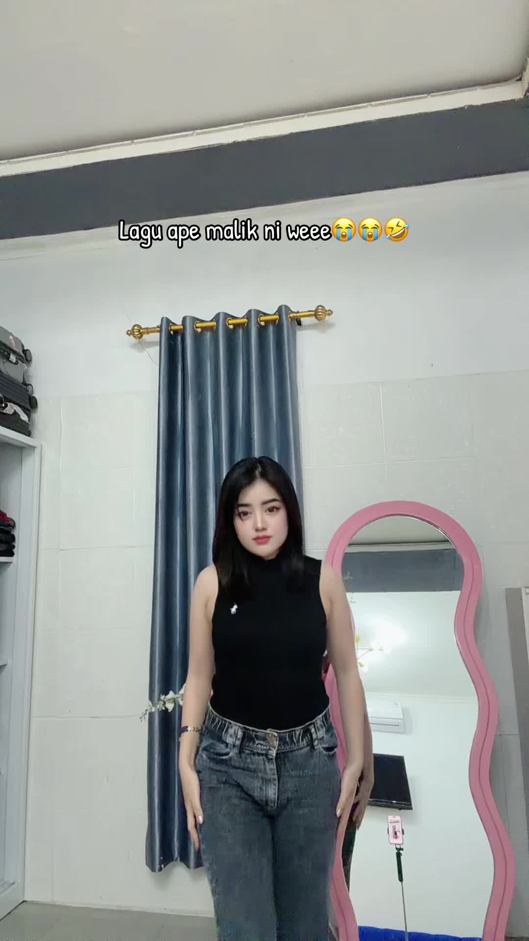 @Bunga tanpa akar