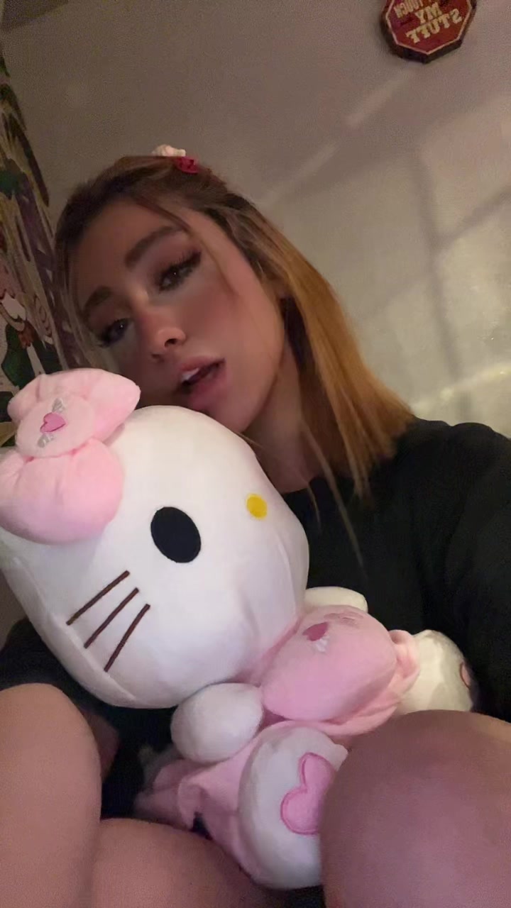 @melikazangene