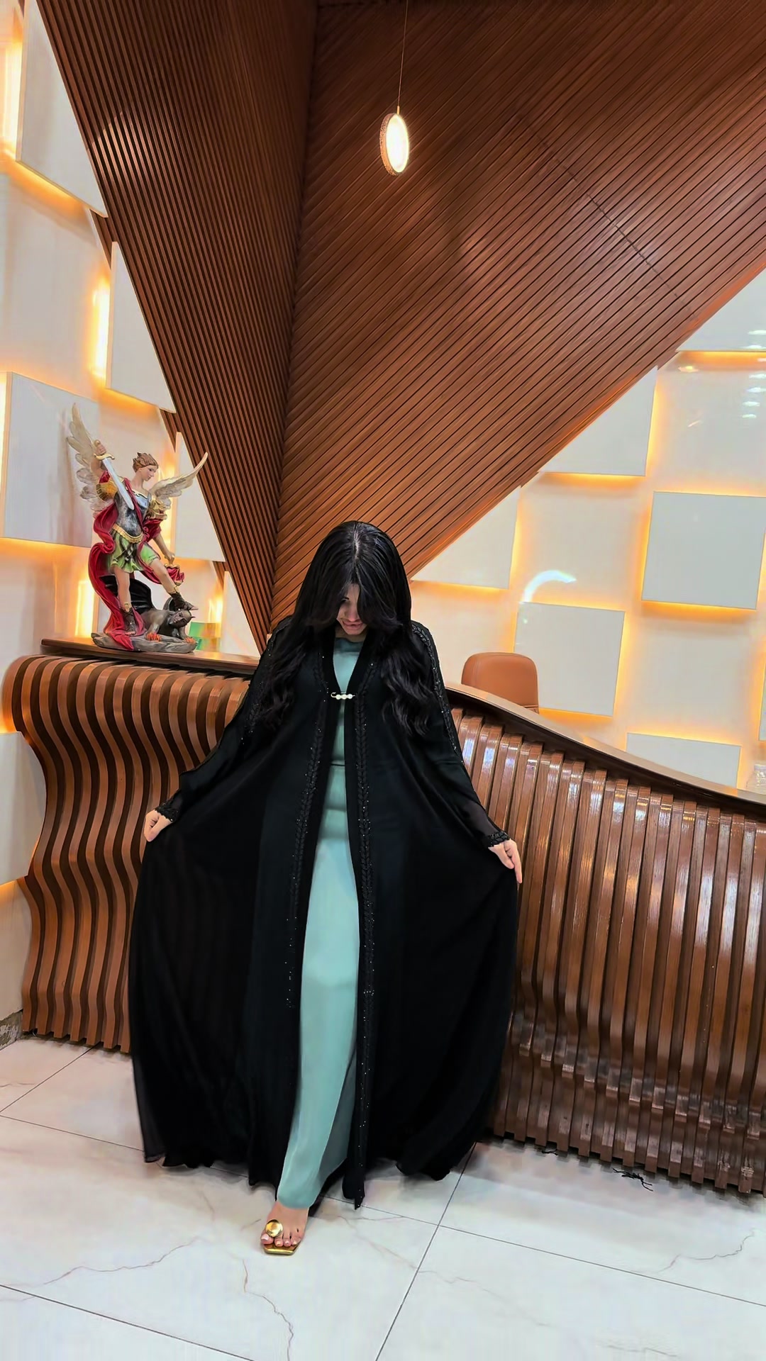 @سنتر سنيوريتا للعبايات الخليجي