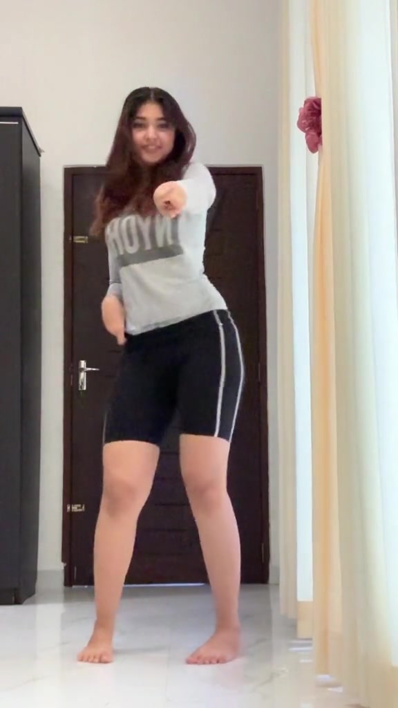 @elanimuller