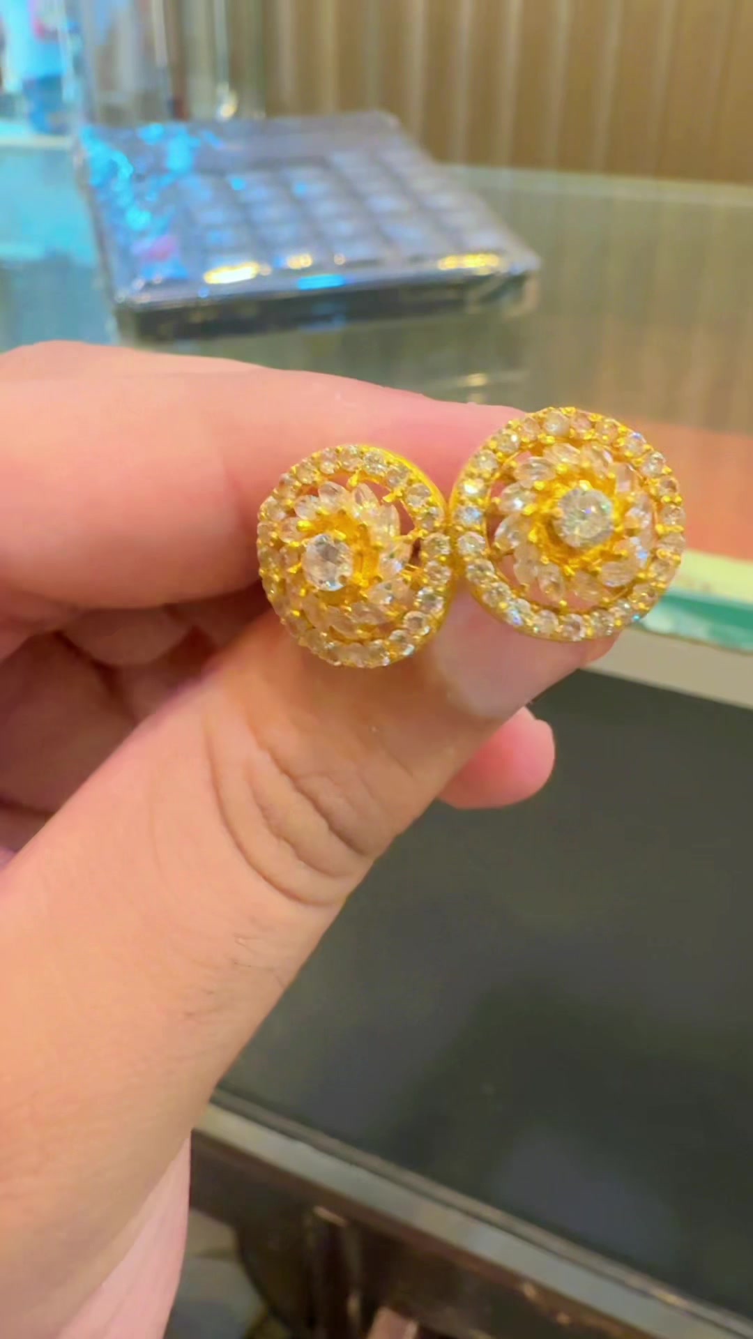 @Tariq Jeweller official