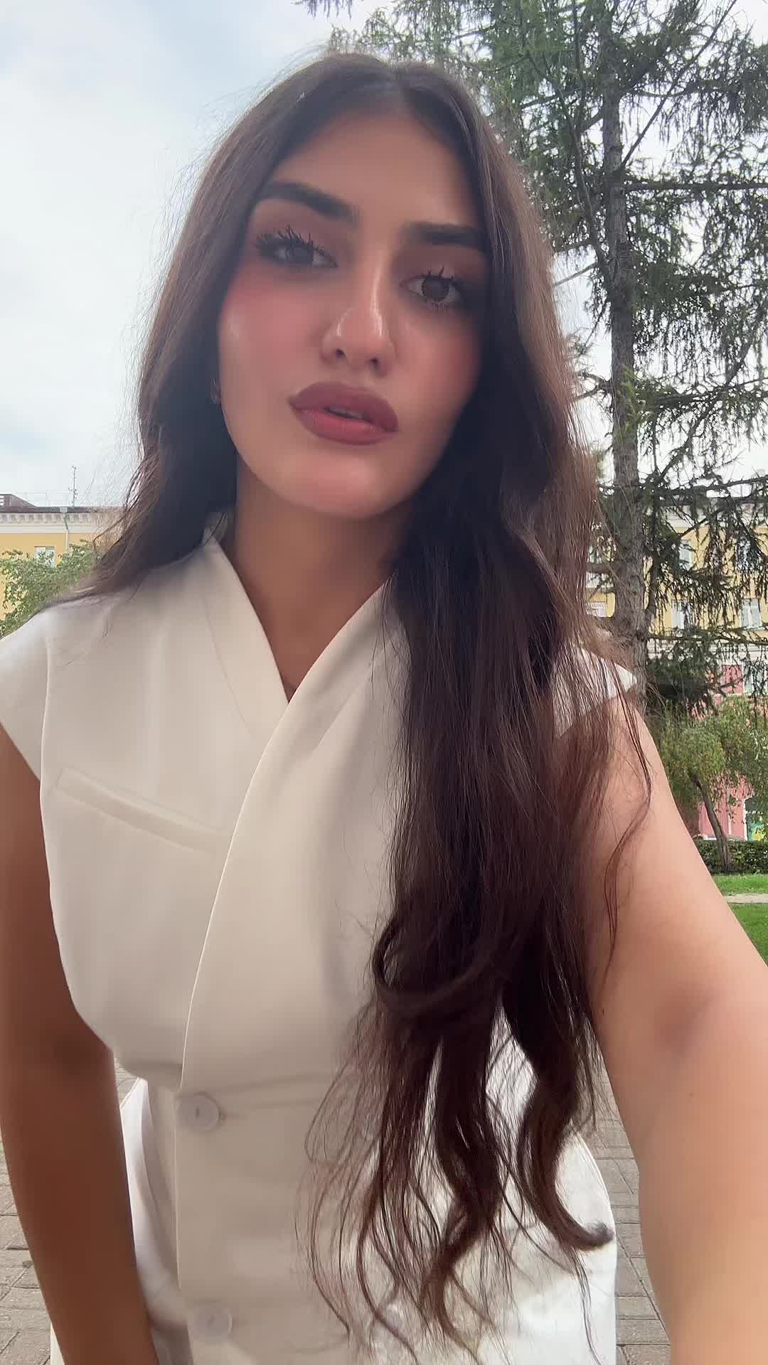 @foxaniel