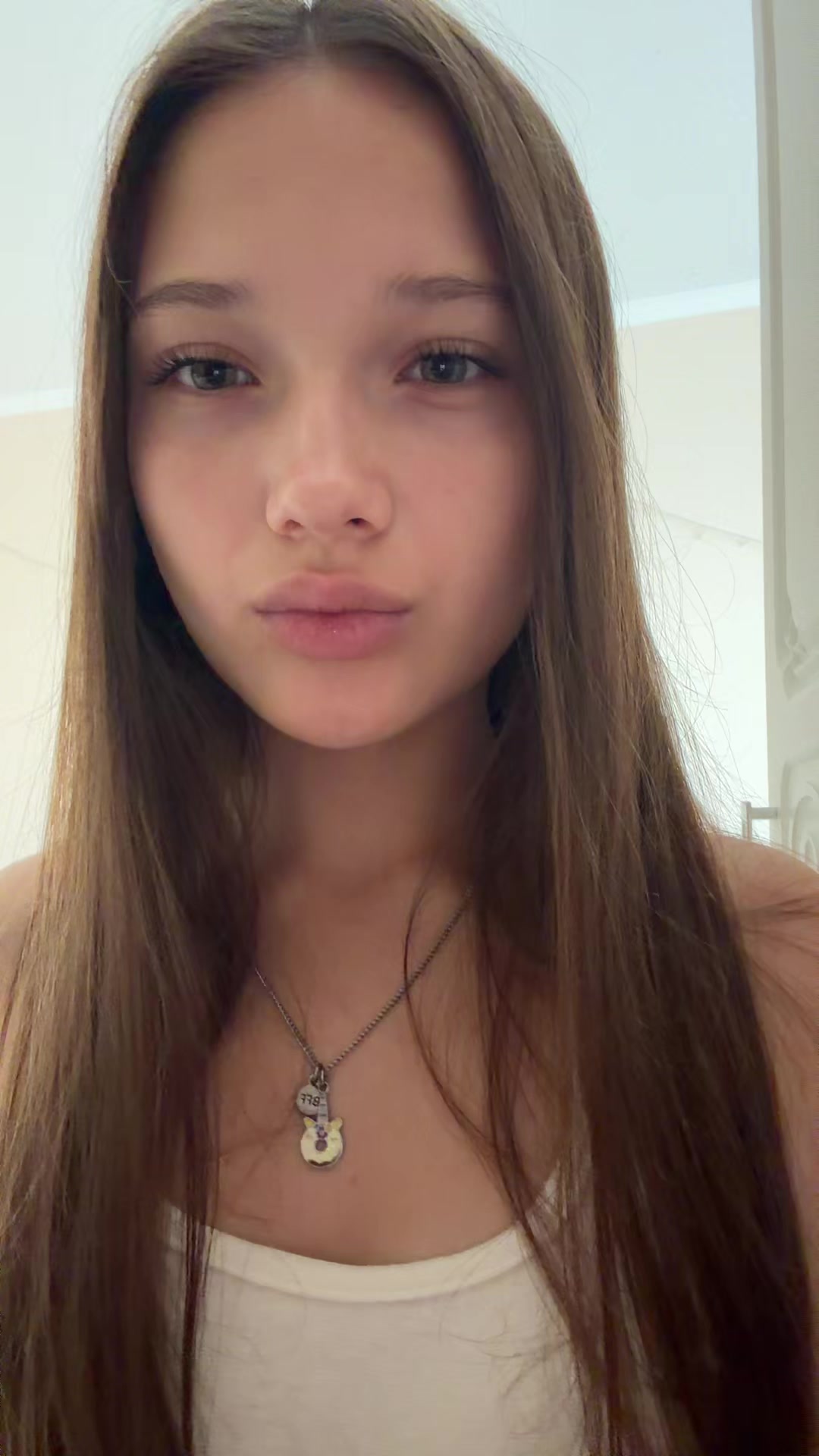 @AnnaPierce
