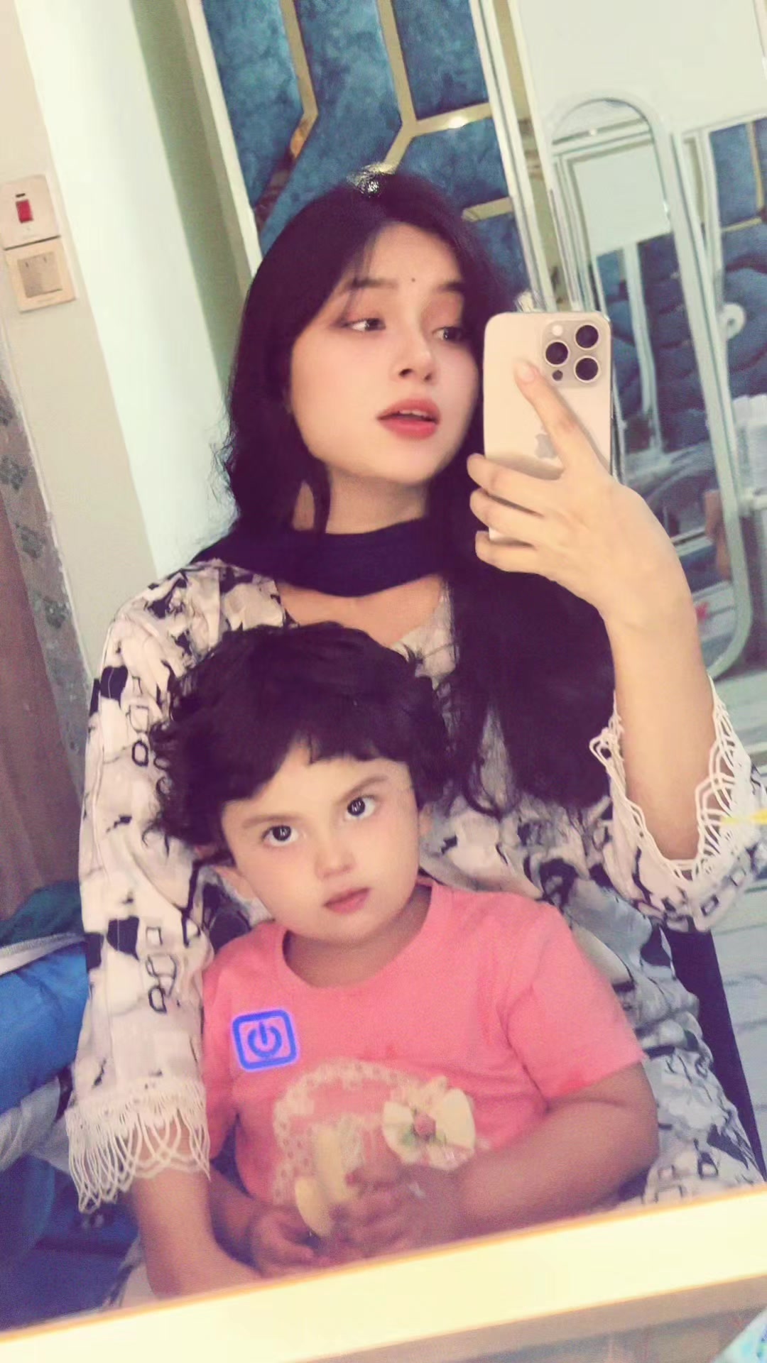 @Nusrat Razkonna