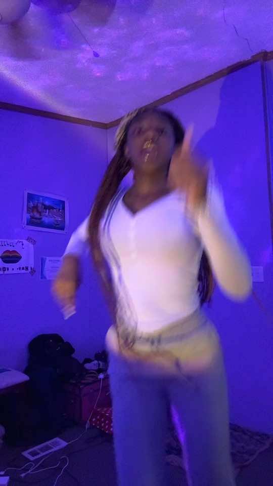 @lil_yani_17