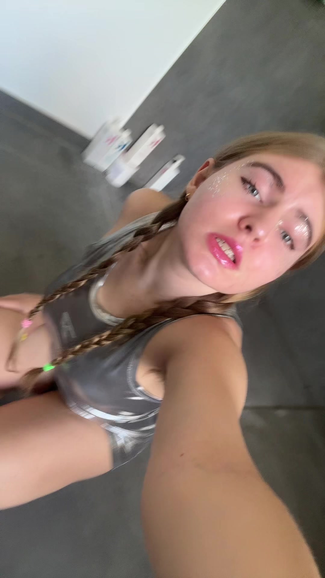 @Ruru