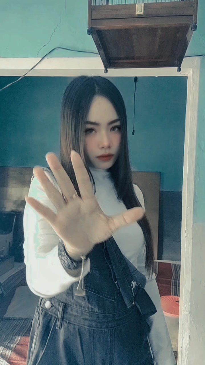 @Claudia Veronita