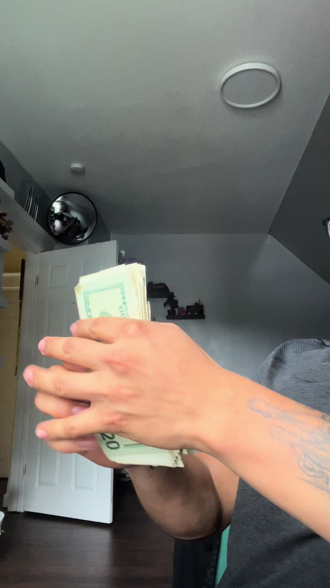 @4Feetzy