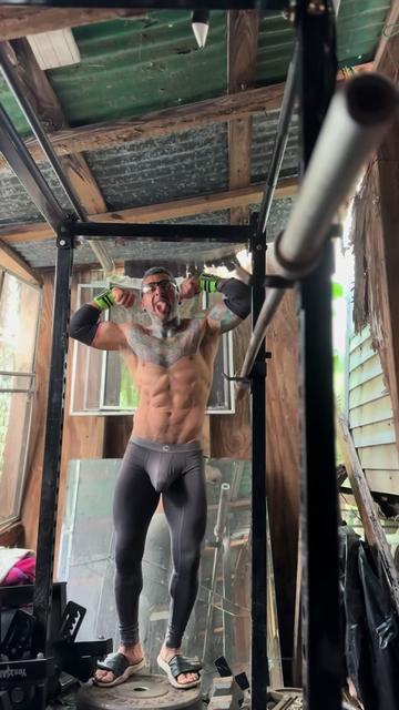 @Giovanni Muscles