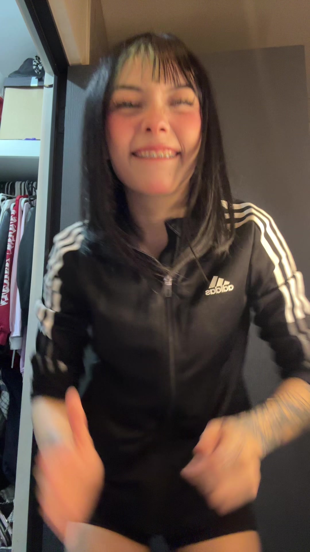 @SkinnyGhostiee🧛🏻&zwj;♀️