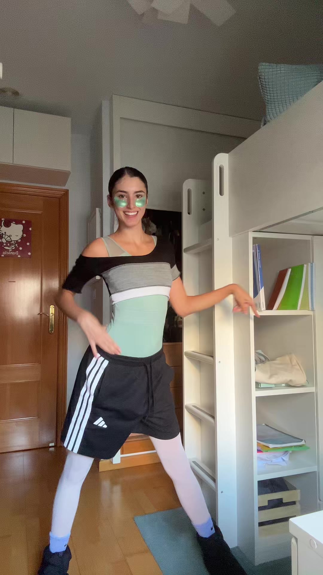 @danielatorro