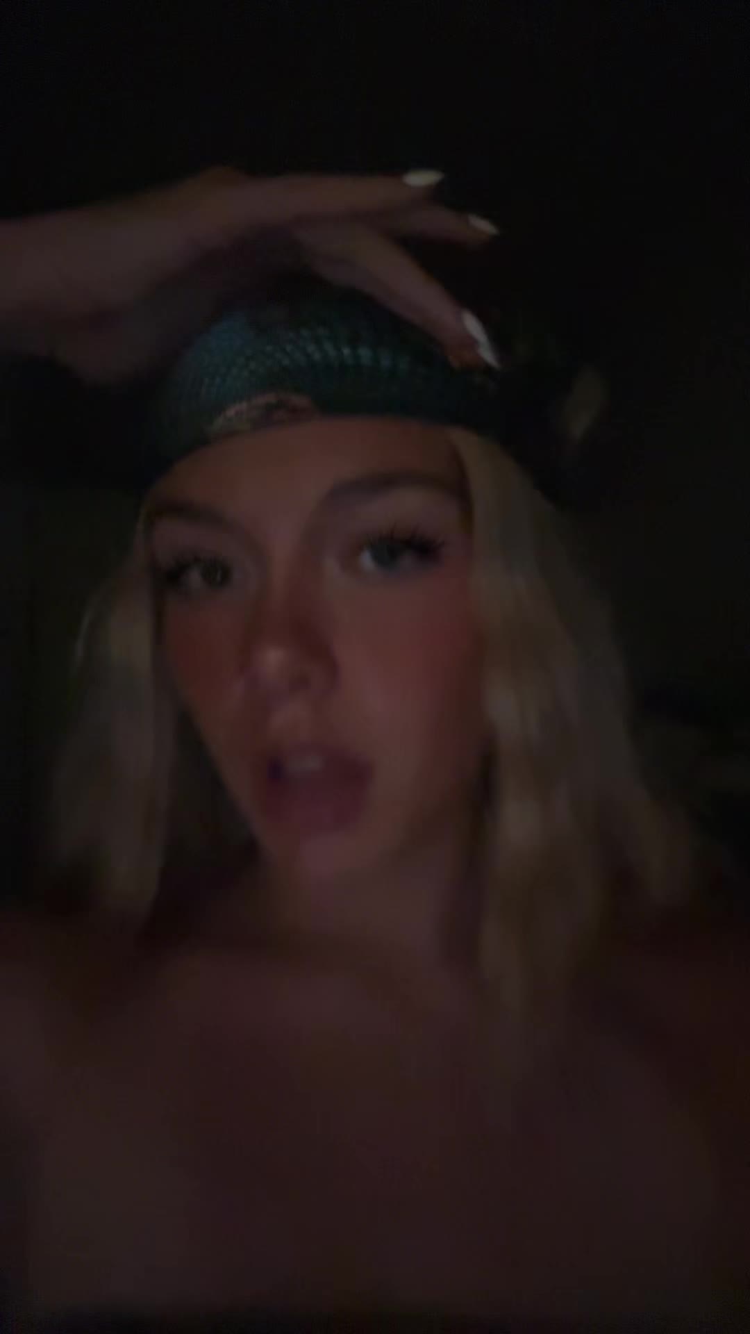@bellaaa