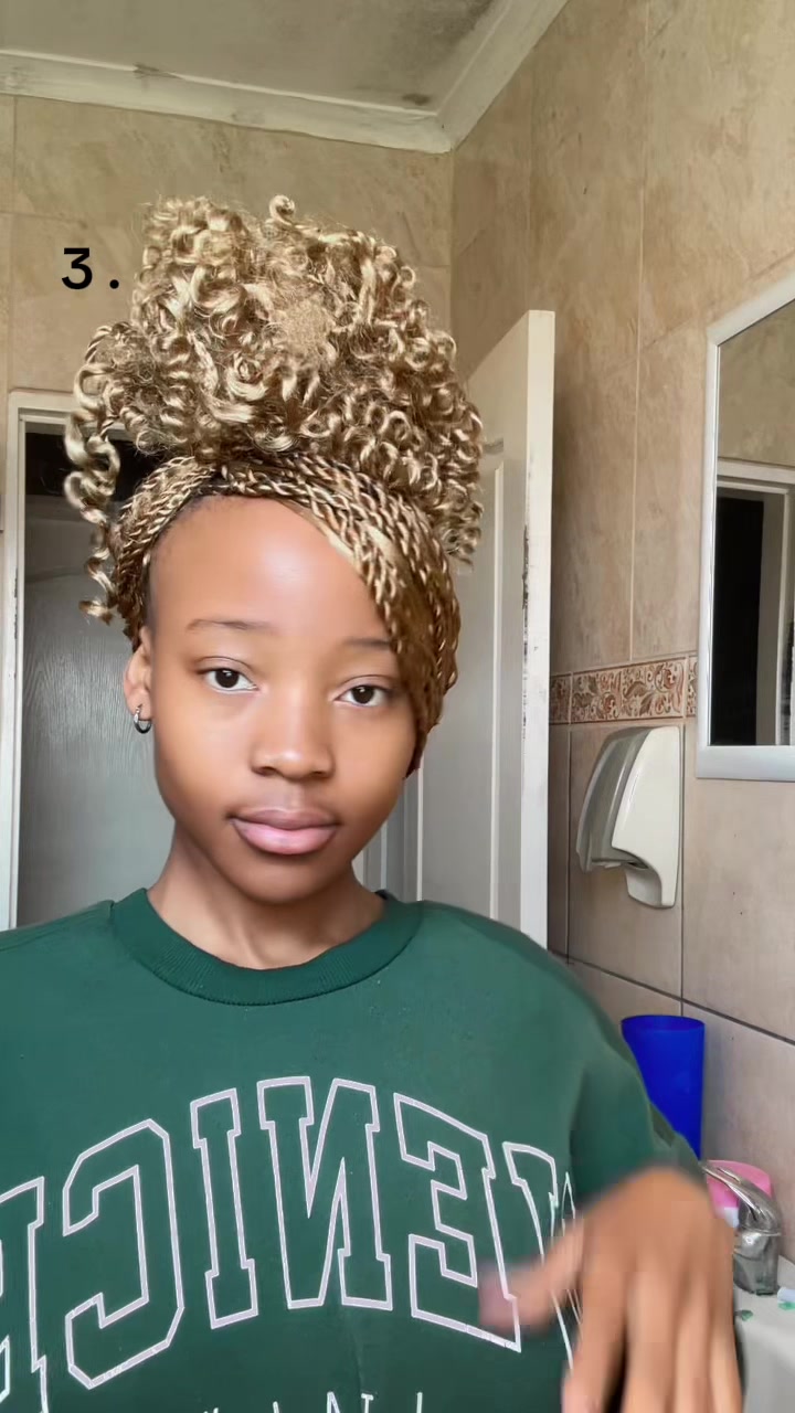 @KaraboRay🤭🤭🤭🤭.