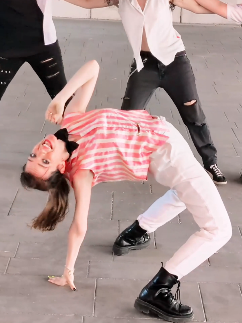 @SuperNova Dance Group ᯓ★