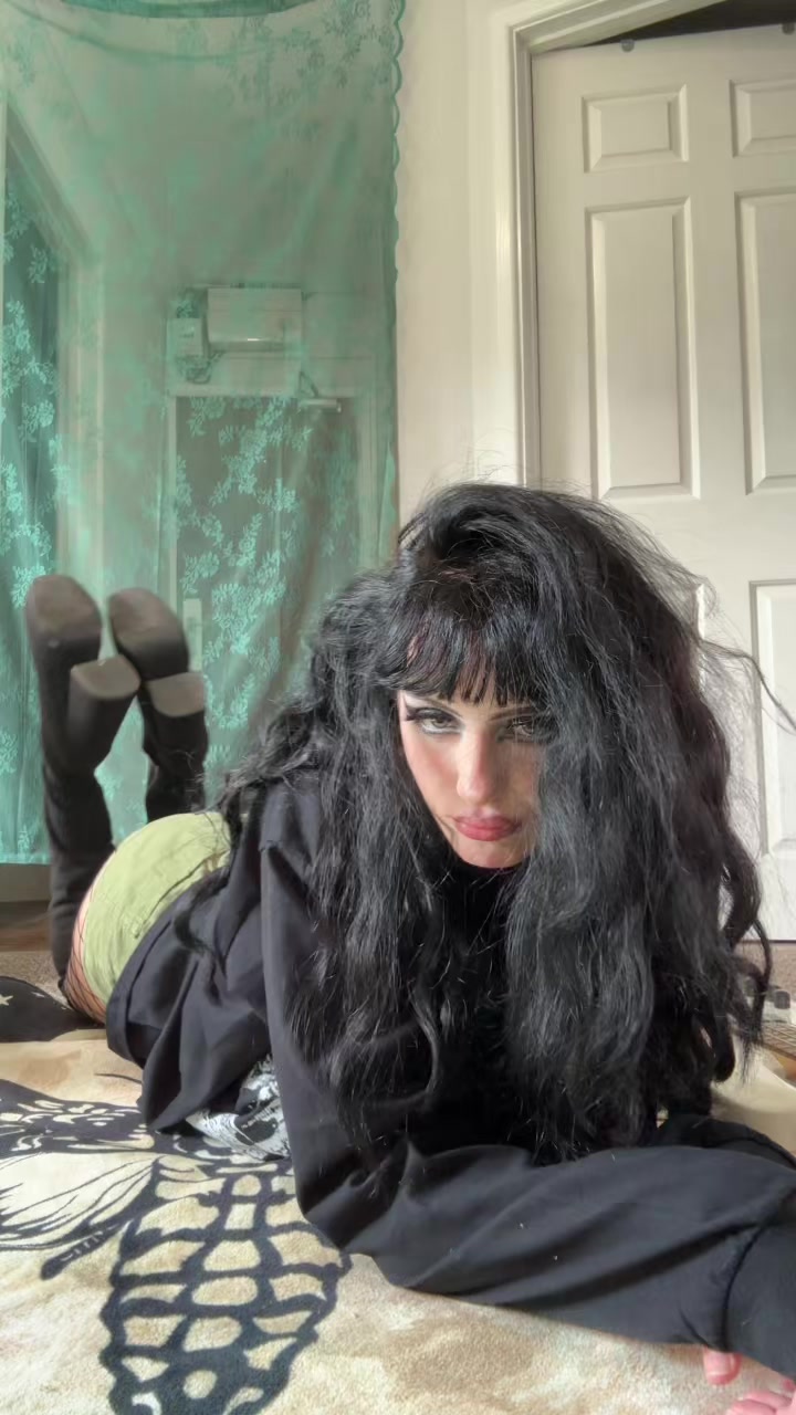 @Hallie._.alchemy