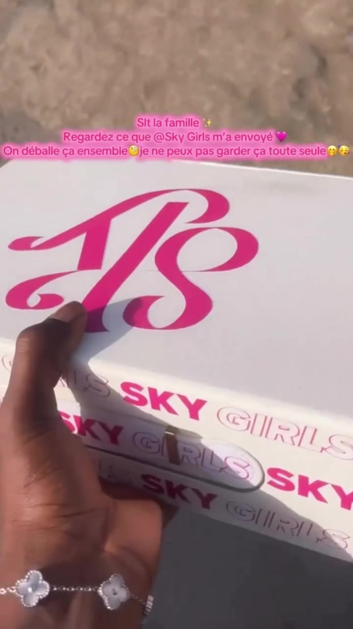 @SKY Girls S&eacute;n&eacute;gal