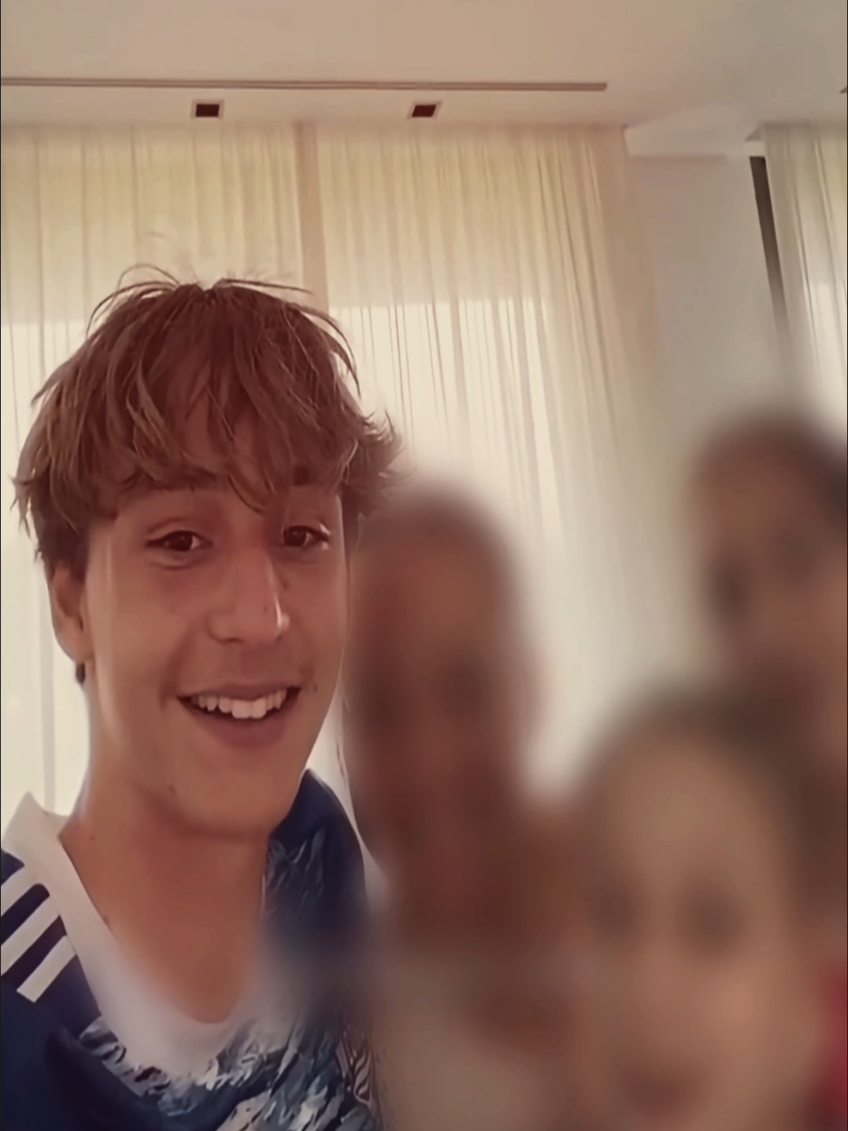 @PitchandSmile_10_4