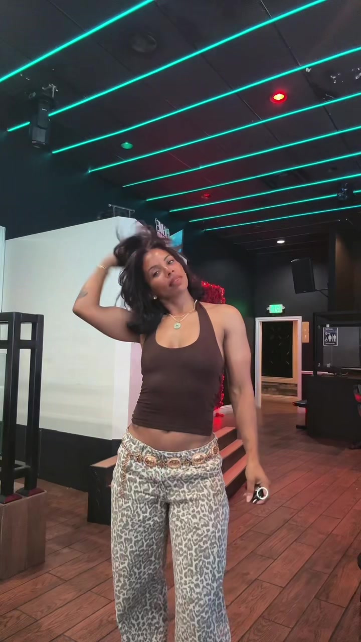 @Ana