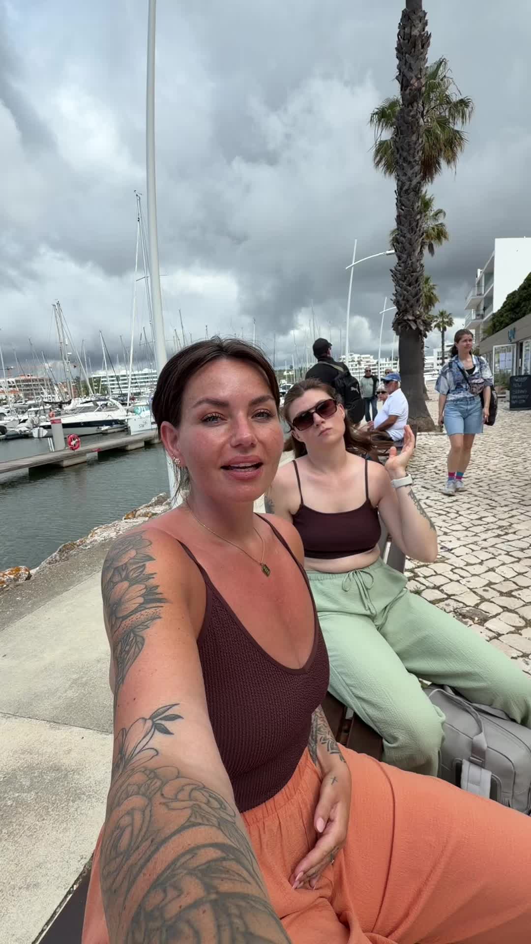 @Sinakatarina