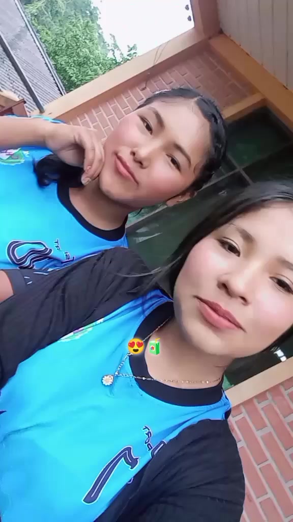 @shinahoteñita🍒🇧🇴