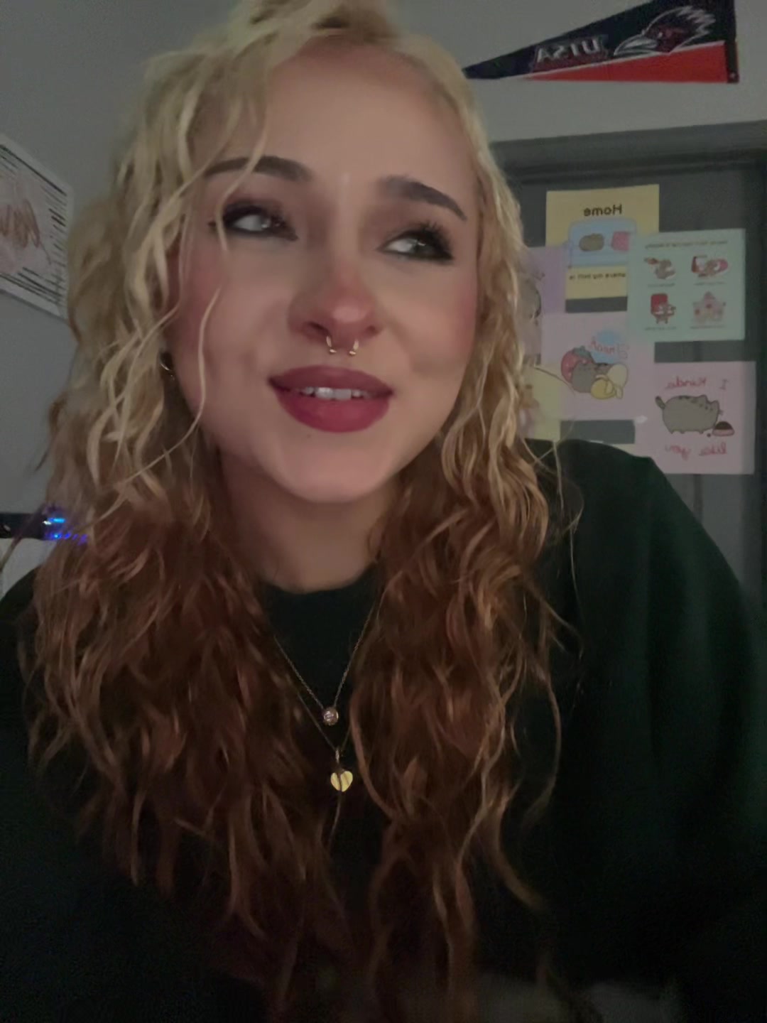 @lyvqrz
