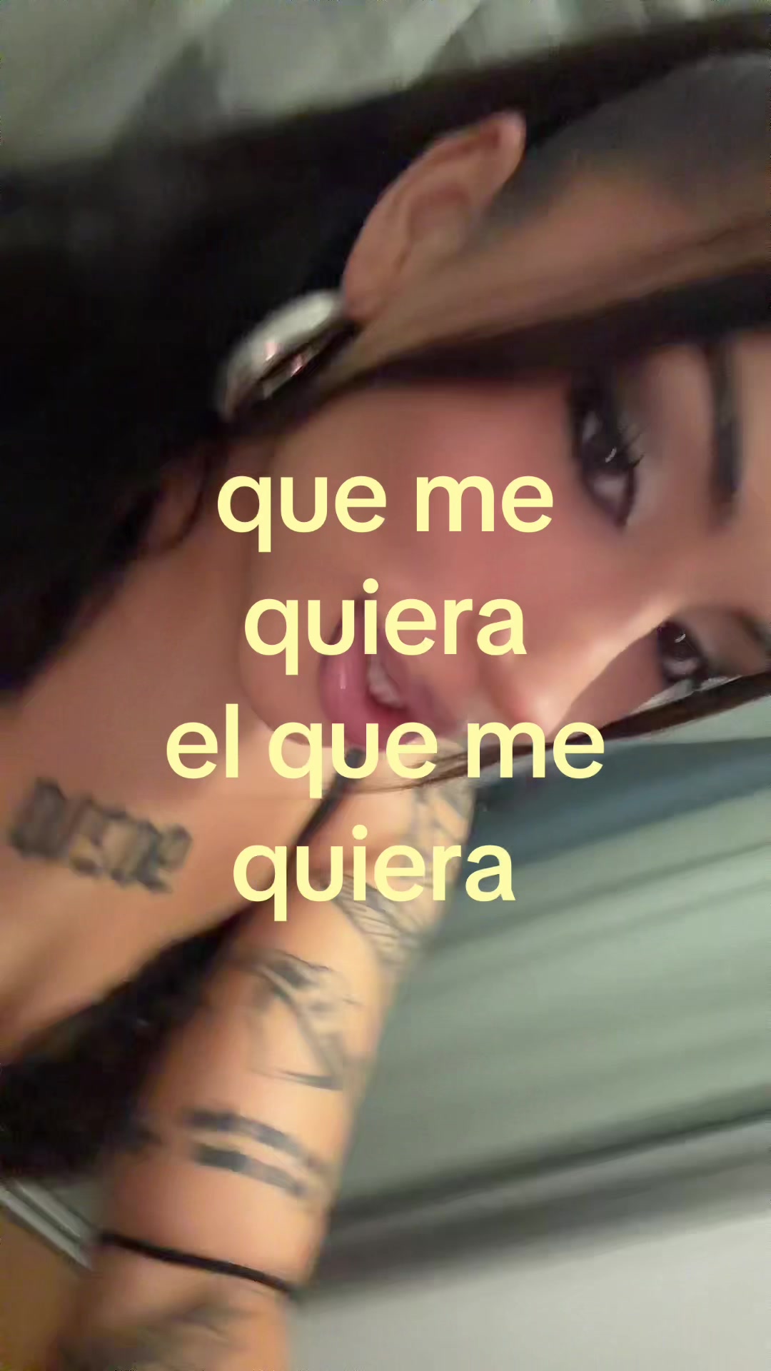 @d3lusi0n4l__