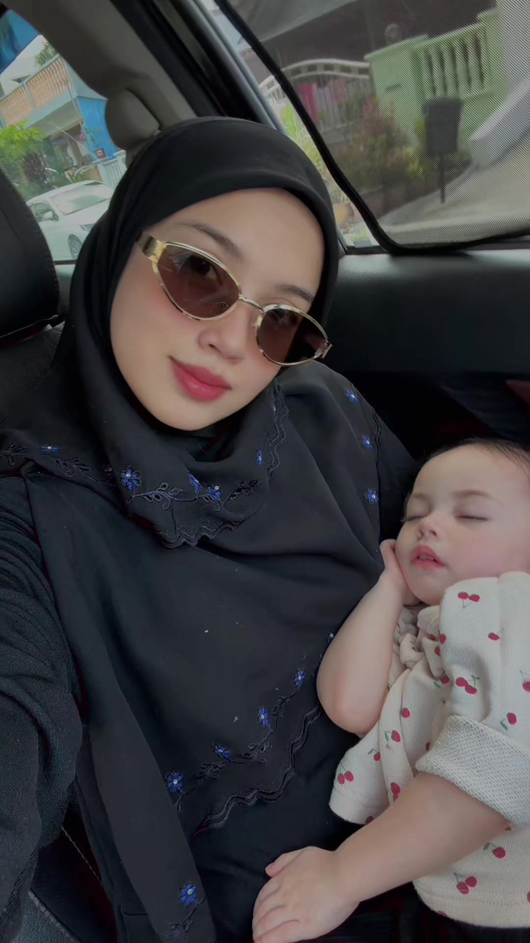 @Arzinaahmad