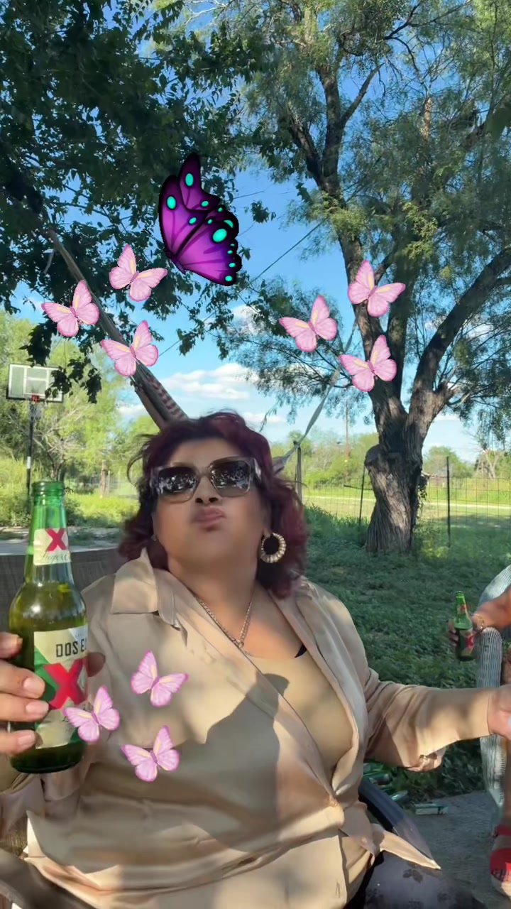 @Mariposa210