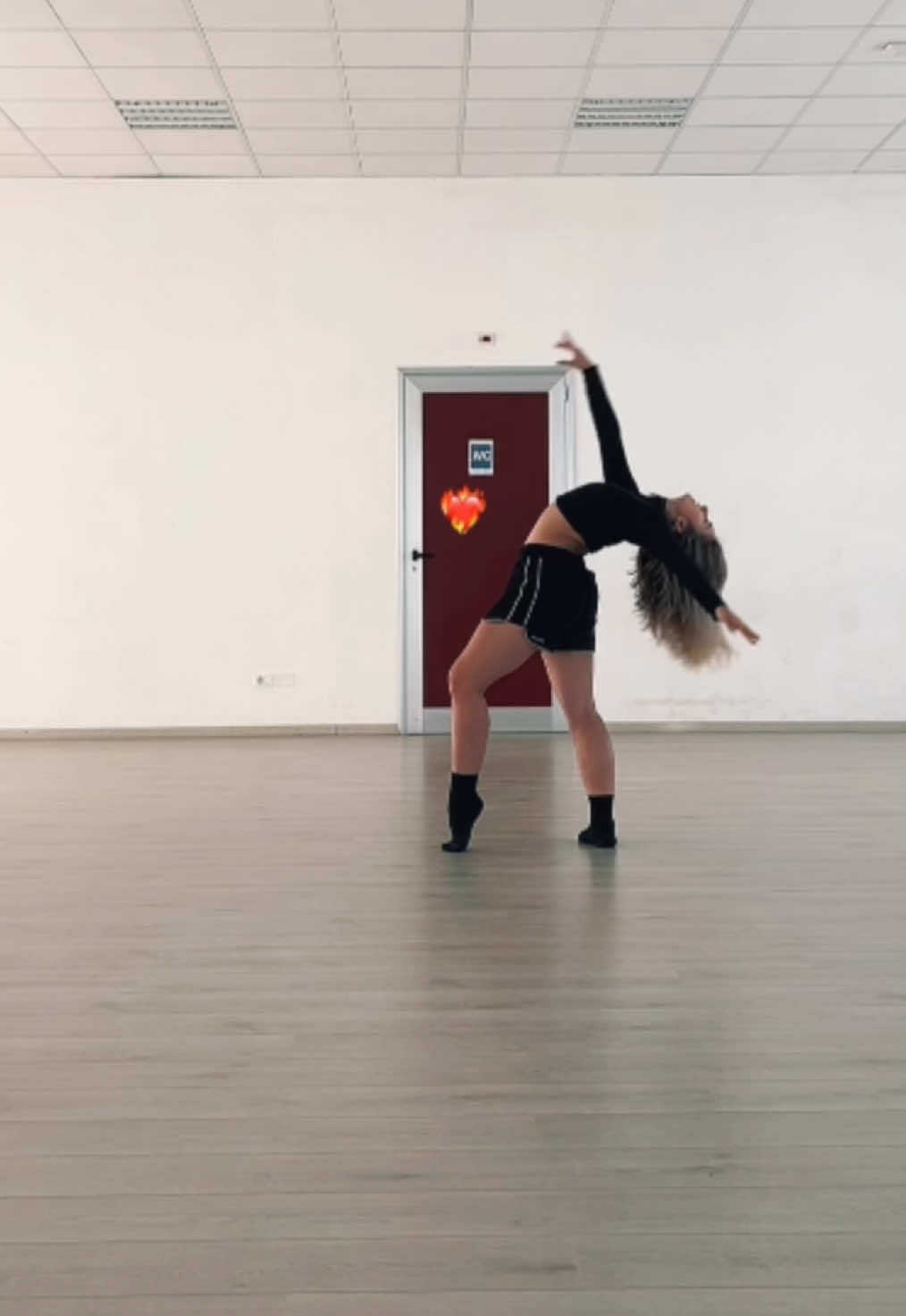 @EVE DANCE