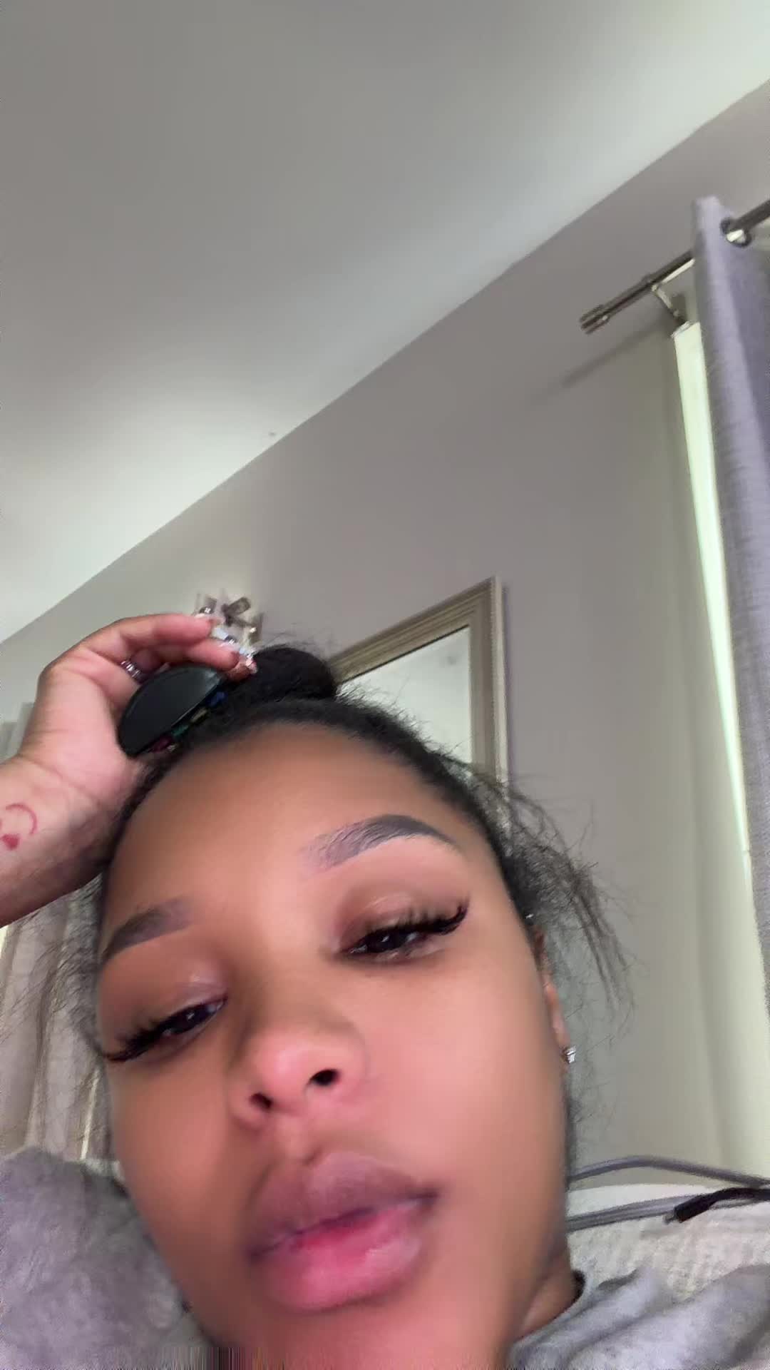 @mrsracqel