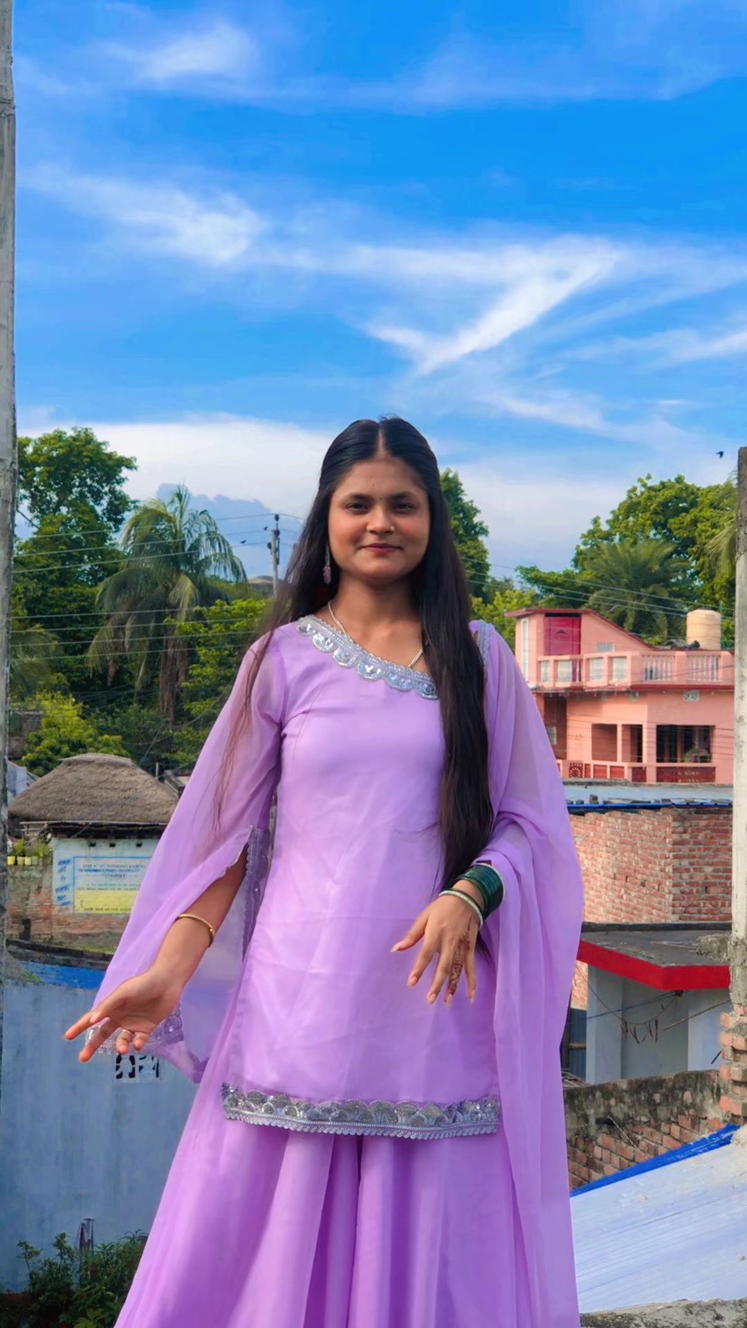 @DeSi girl 🤍❤️🩹