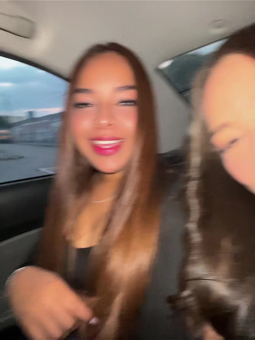 @𝓩𝓾𝓵𝓮𝔂 𝐒𝐆 ✨