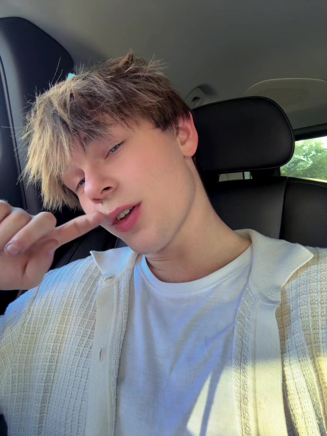 @AERI👻