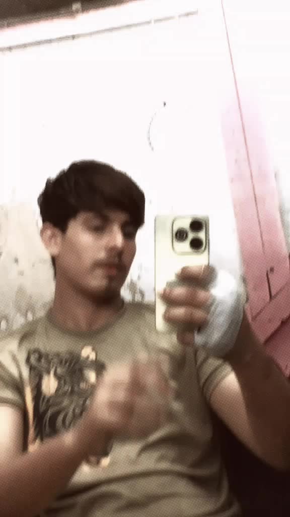 @تنہائی کا بادشاہ 👑