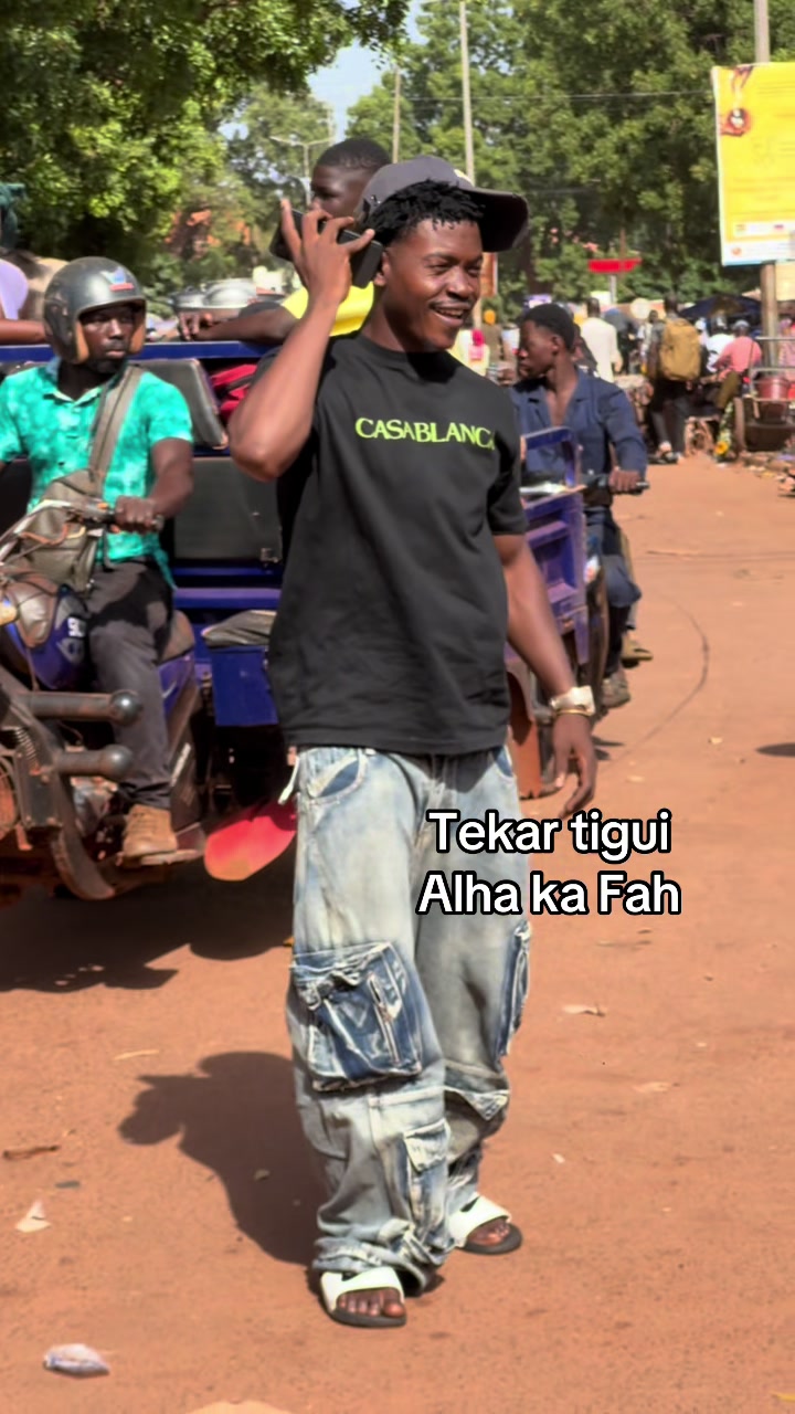 @MR Elfah ✌️dit Be humble jr❤️